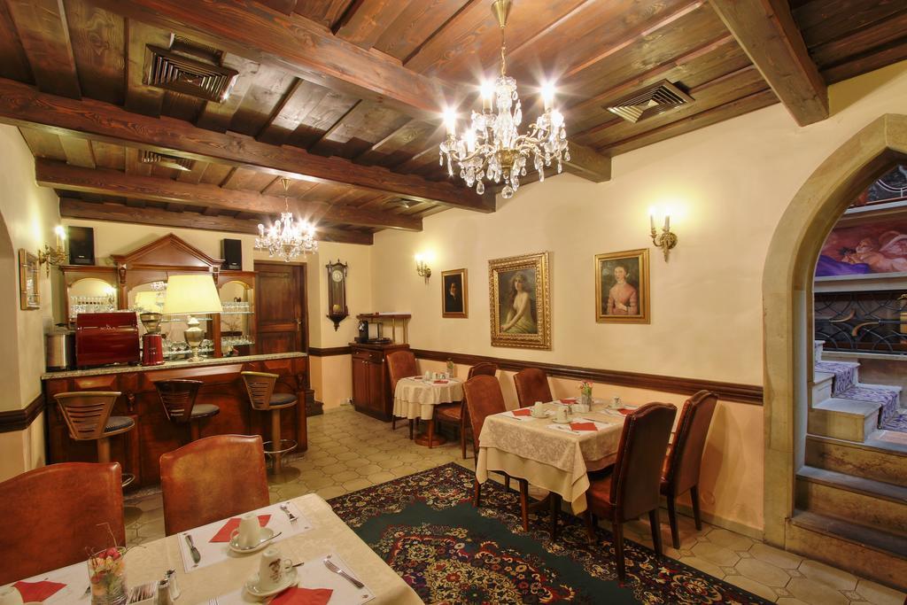 U Pava Hotel Prague Ngoại thất bức ảnh