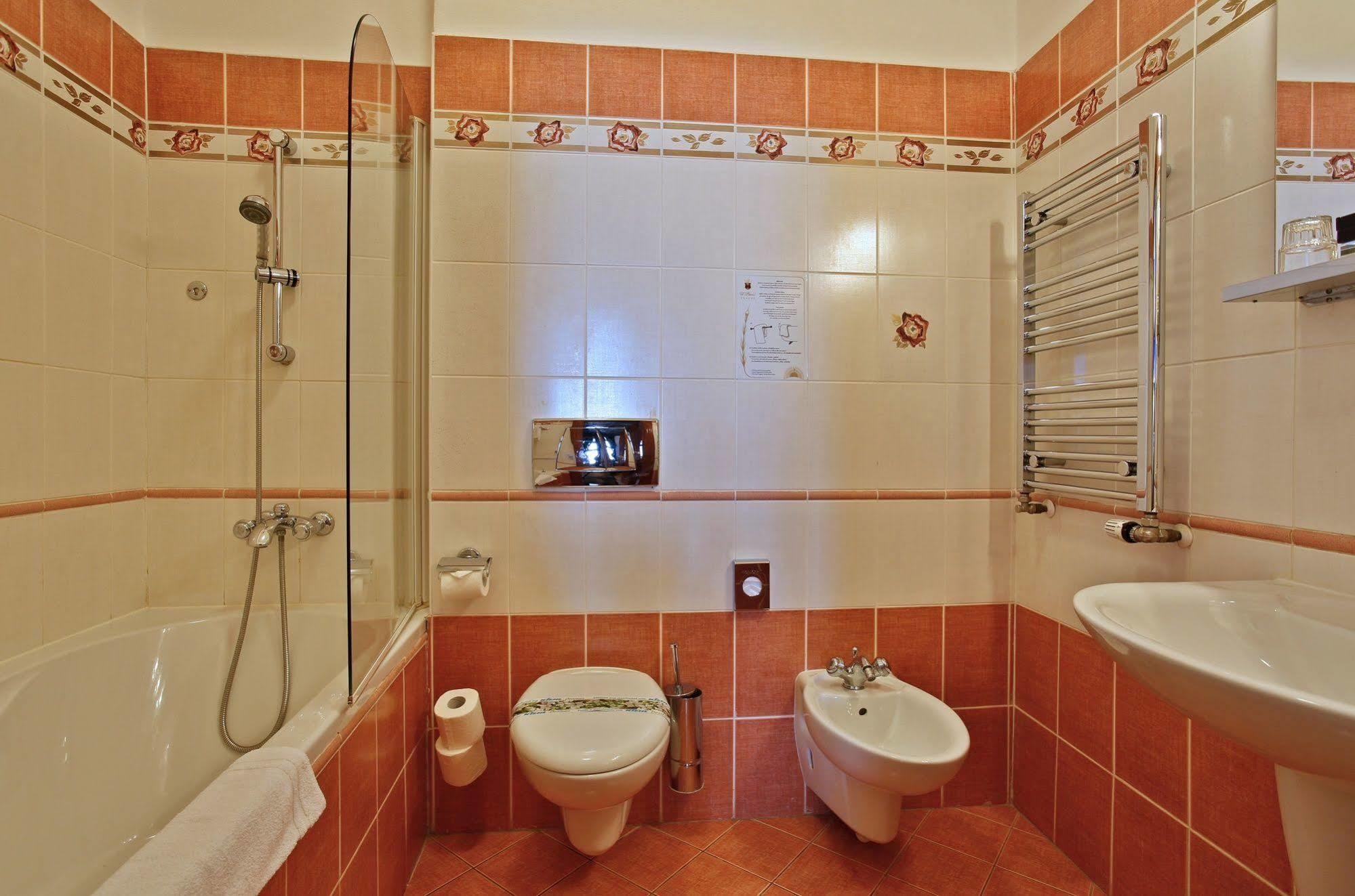 U Pava Hotel Prague Ngoại thất bức ảnh