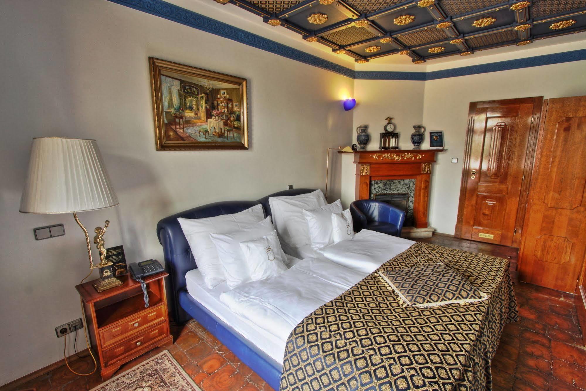 U Pava Hotel Prague Ngoại thất bức ảnh