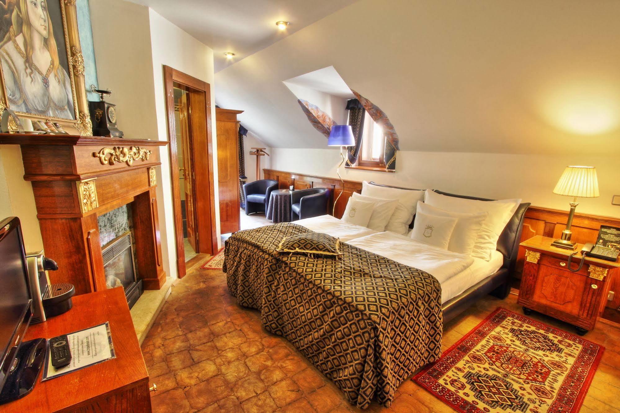 U Pava Hotel Prague Ngoại thất bức ảnh